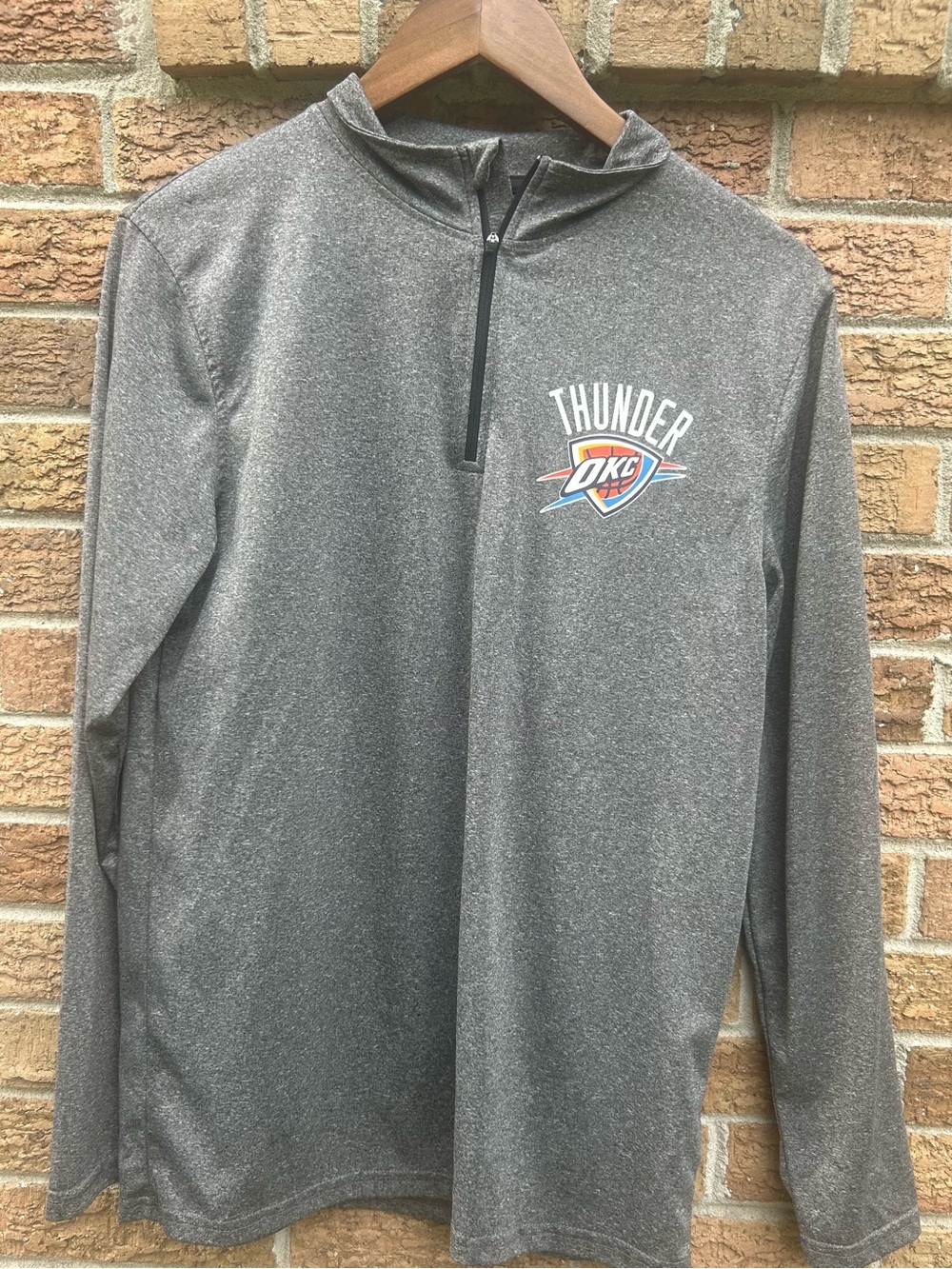 NBA OKC Thunder Quarter Zip Pullover with orange & Blue Logo size small